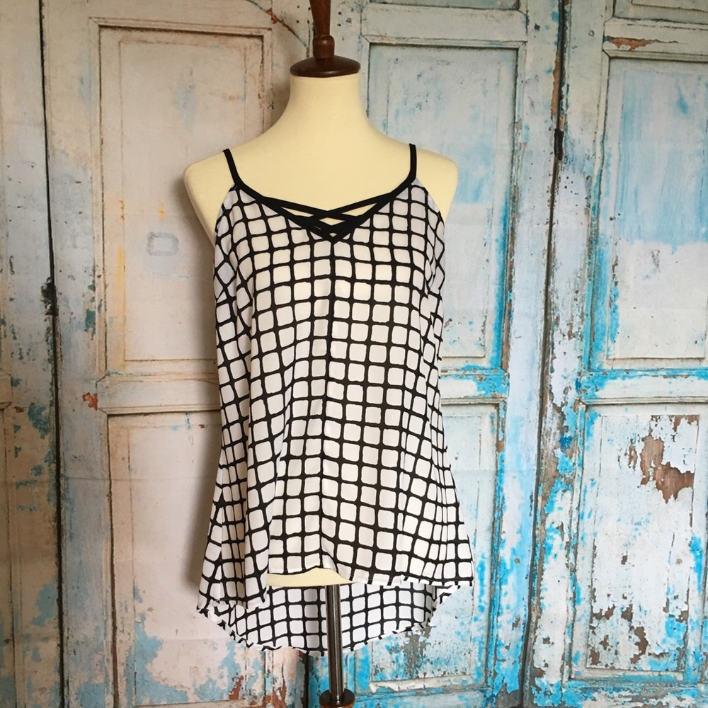 White and black checked design tank